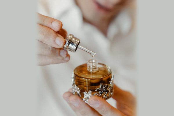 أفضل تركيبات طبقات العطور مع عطور سويس أرابيان 